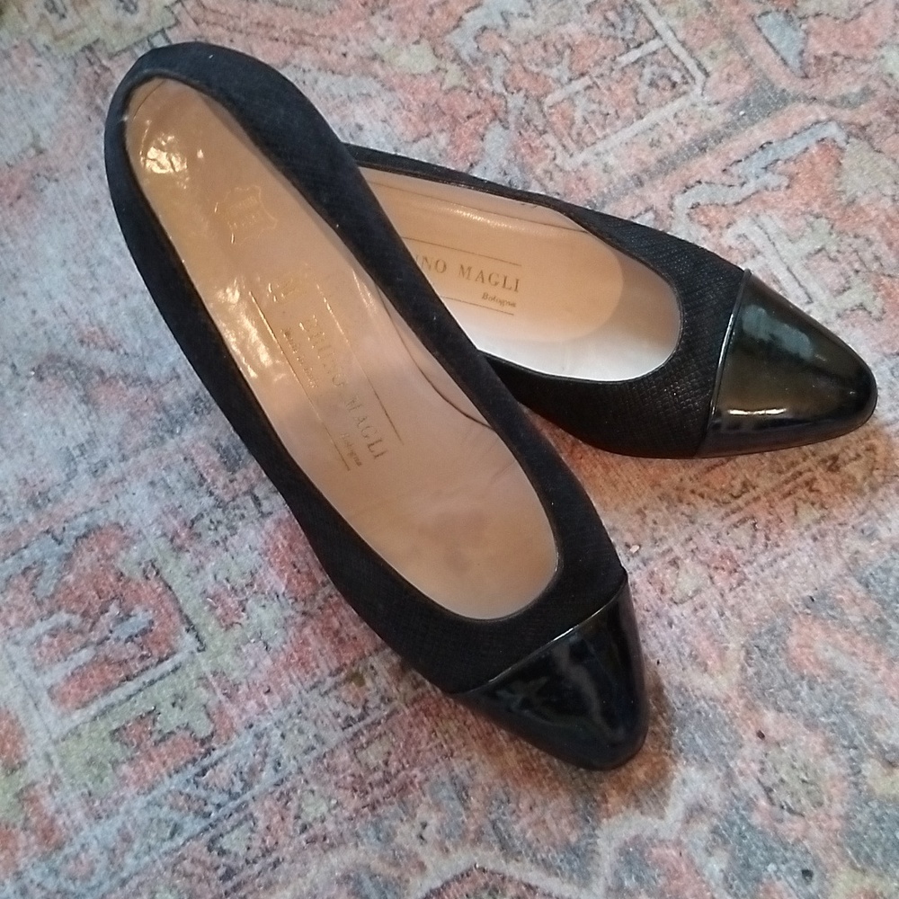 Vintage Italian Luxury Bruno Magli Black Leather Flats - 7.5